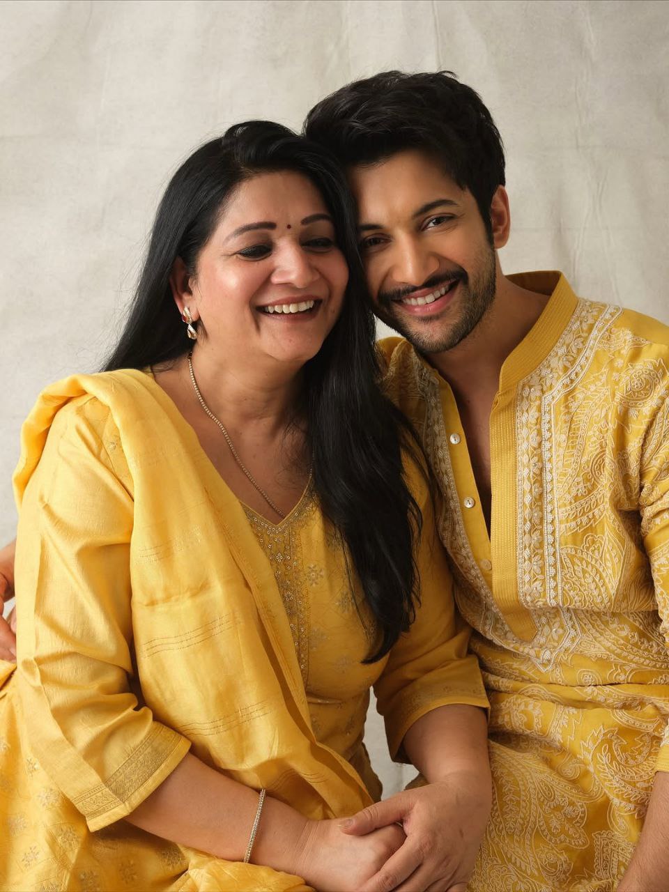 Elegant Yellow Chikankari Kurta